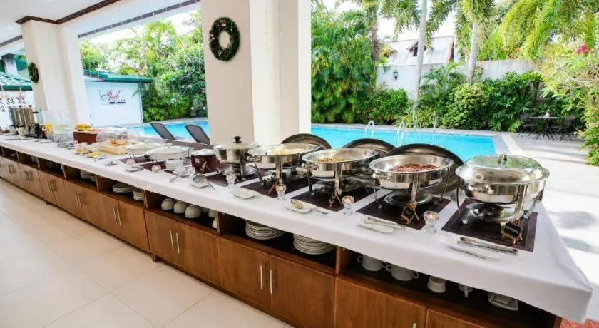 Complimentary breakfast buffet